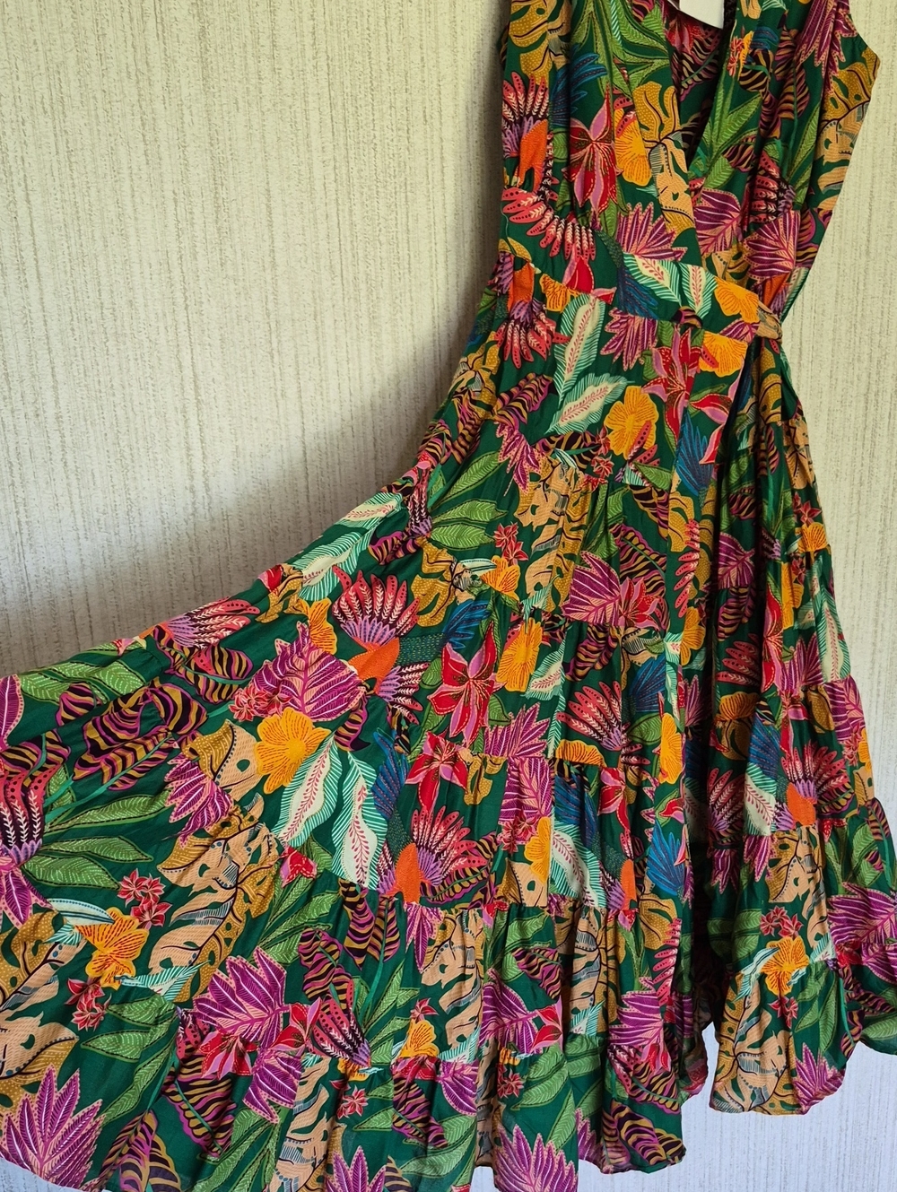 Gibson & Latimer Tropical Floral Wrap Midi Maxi Dress Large New With Tags - Picture 8 of 14
